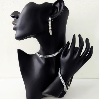 Imagine din Set accesorii Magical Silver, cu cercei, colier tennis si bratara, incrustate pietre semipretioase, in cutie eleganta, Argintiu