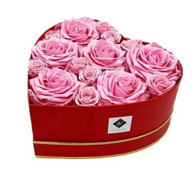 Imagine din Aranjament floral Glame in forma de inima, cu 15 trandafiri criogenati, roz (Culoare: Roz)