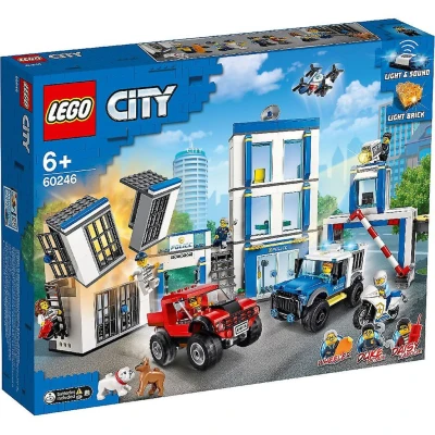 Imagine din LEGO City Police Sectie de politie 60246, 743 piese (Pentru: Copii)