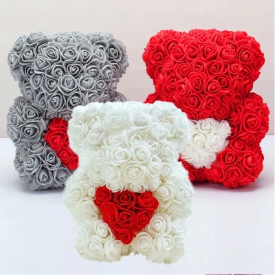 Imagine din Ursulet floral roz cu inima alba din Trandafiri 25 cm, decorat manual, cutie cadou (Culoare: Alb roz)