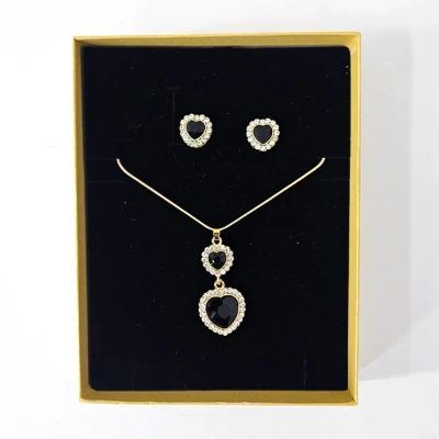 Imagine din Set accesorii Feeling, din inox, cu cercei, lantisor si pandativ cristale, in cutie eleganta, Auriu/Negru
