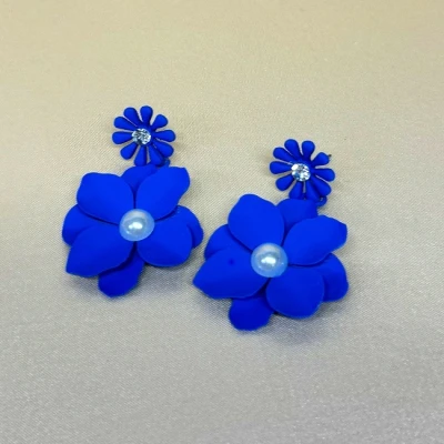 Imagine din Cercei lungi Theona, design floral, cu tija si pietre artizanale, Albastru Royal